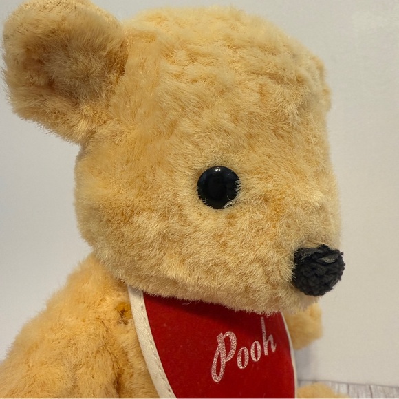 Vtg Winnie the Pooh Bear Plush Red Baby Bib Disneyland California Stuffed Toys - Picture 7 of 11